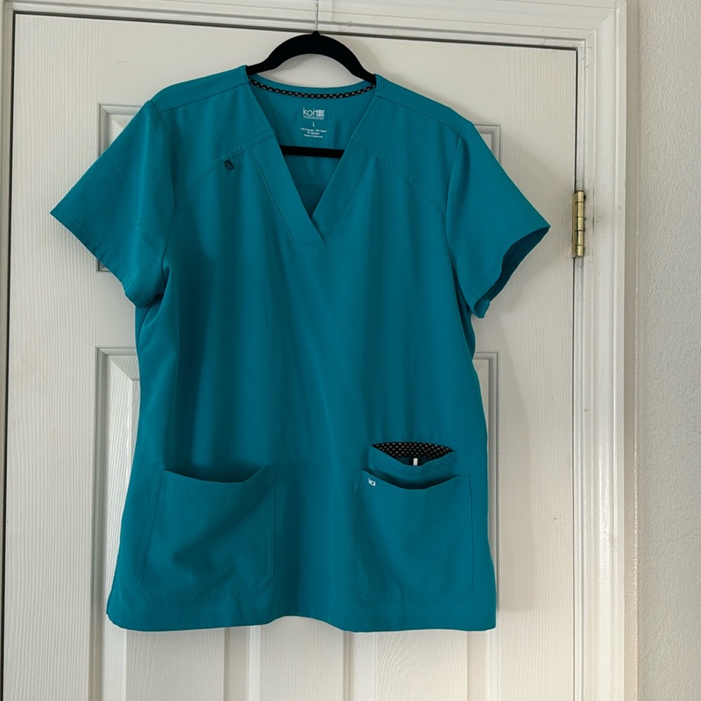 Koi scrub top